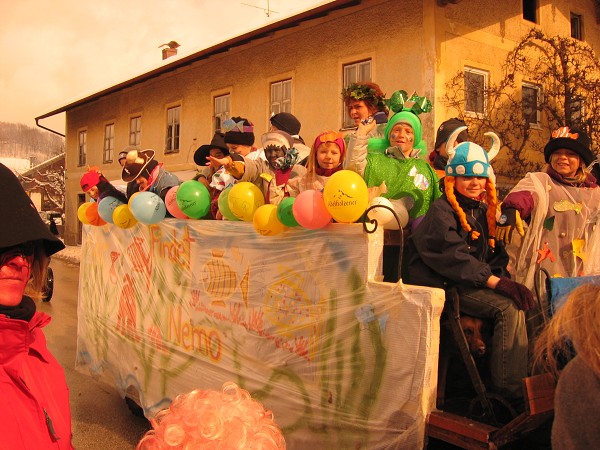 Bilder Faschingszug 2004